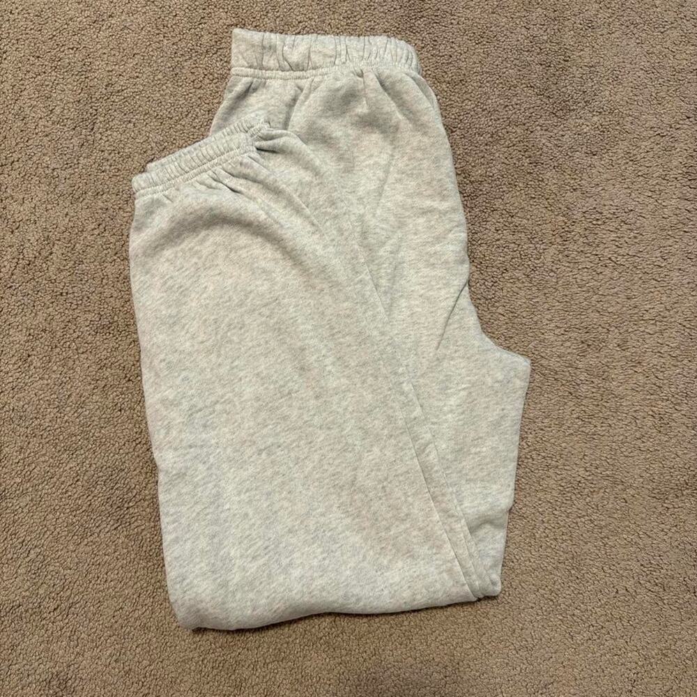 Gray heather sweatpants with elastic
